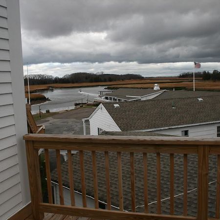 Shea'S Riverside Inn & Motel Essex Exterior foto